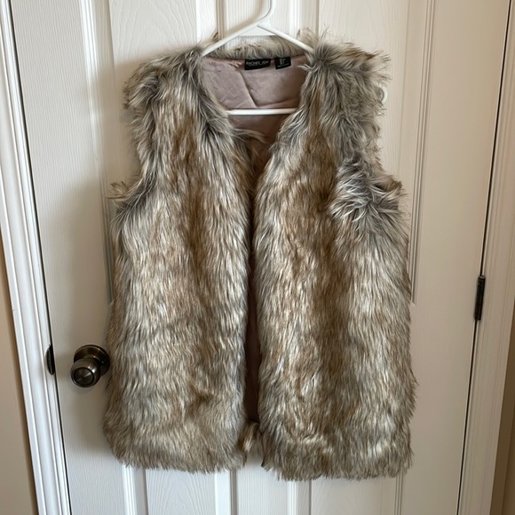 Rachel Zoe Faux fur vest - Picture 1 of 7